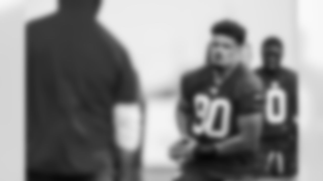 TAMPA, FL - May 22, 2025 - Defensive Lineman Logan Hall #90 of the Tampa Bay Buccaneers during Phase 2 workouts at AdventHealth Training Center. Photo By Tori Richman/Tampa Bay Buccaneers