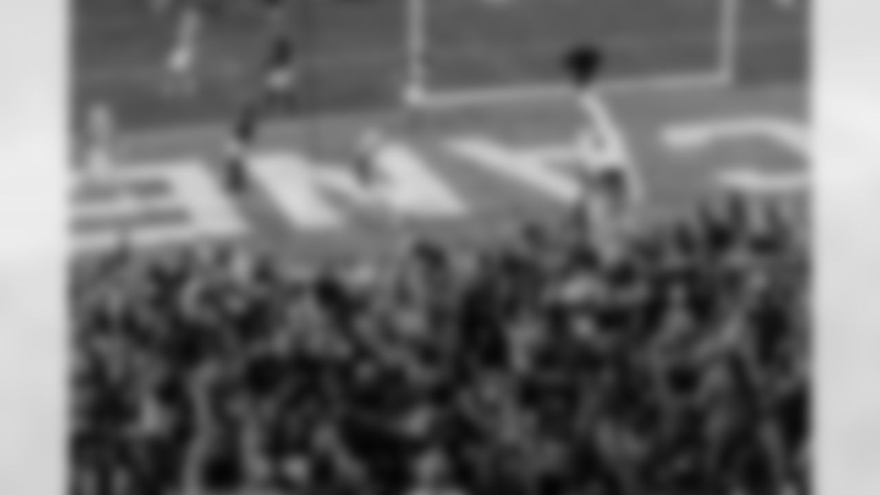 TAMPA, FL - December 11, 2025 - The Tampa Bay Buccaneers and Atlanta Falcons during a regular season game at Raymond James Stadium. The Bucs lost the game, 29-28. Photo By Dave Pullis/Tampa Bay Buccaneers