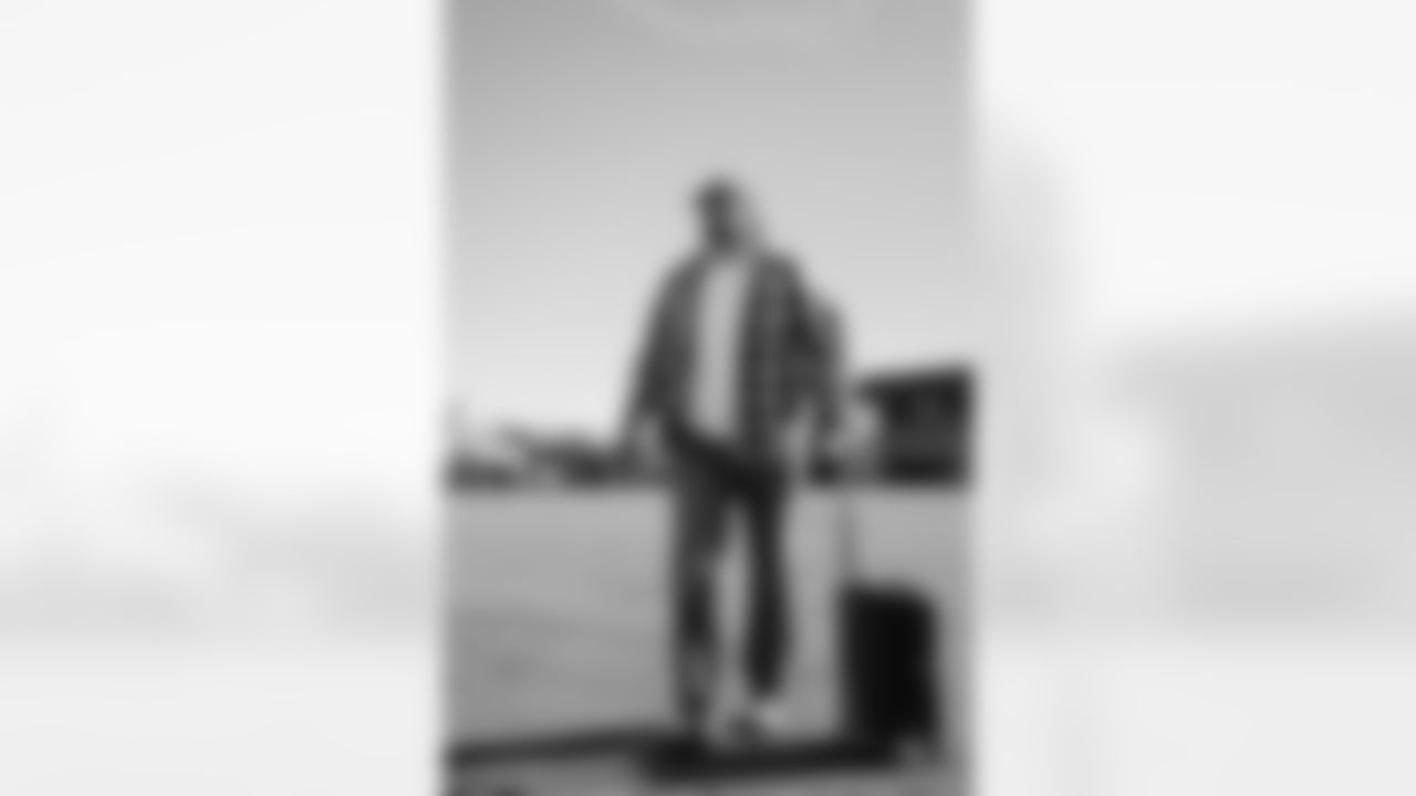 TAMPA, FL - December 20, 2025 - The Tampa Bay Buccaneers depart before the Week 16 game against the Carolina Panthers. Photo By Tori Richman/Tampa Bay Buccaneers