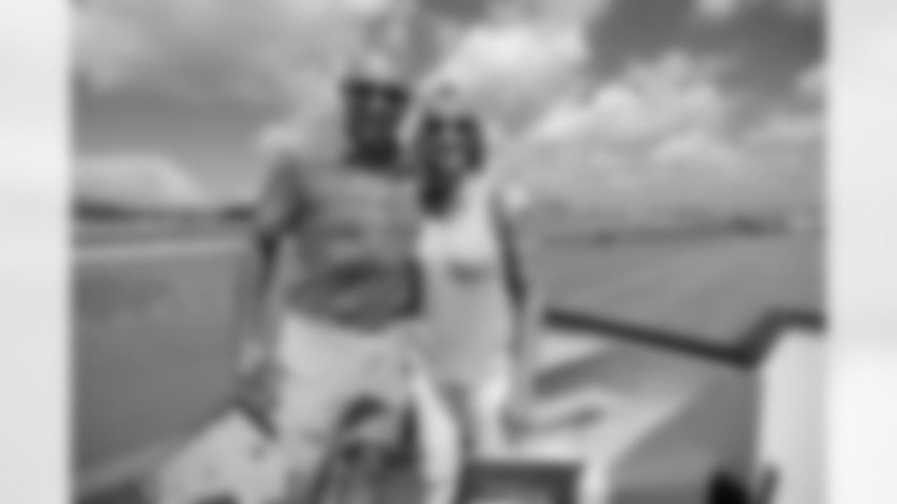 ATLANTA, GA - September 06, 2025 - Luxury Suite Excursion departs for the game between the Tampa Bay Buccaneers and Atlanta Falcons. The Bucs won the game, 23-20. Photo By Doug DeFelice/Tampa Bay Buccaneers