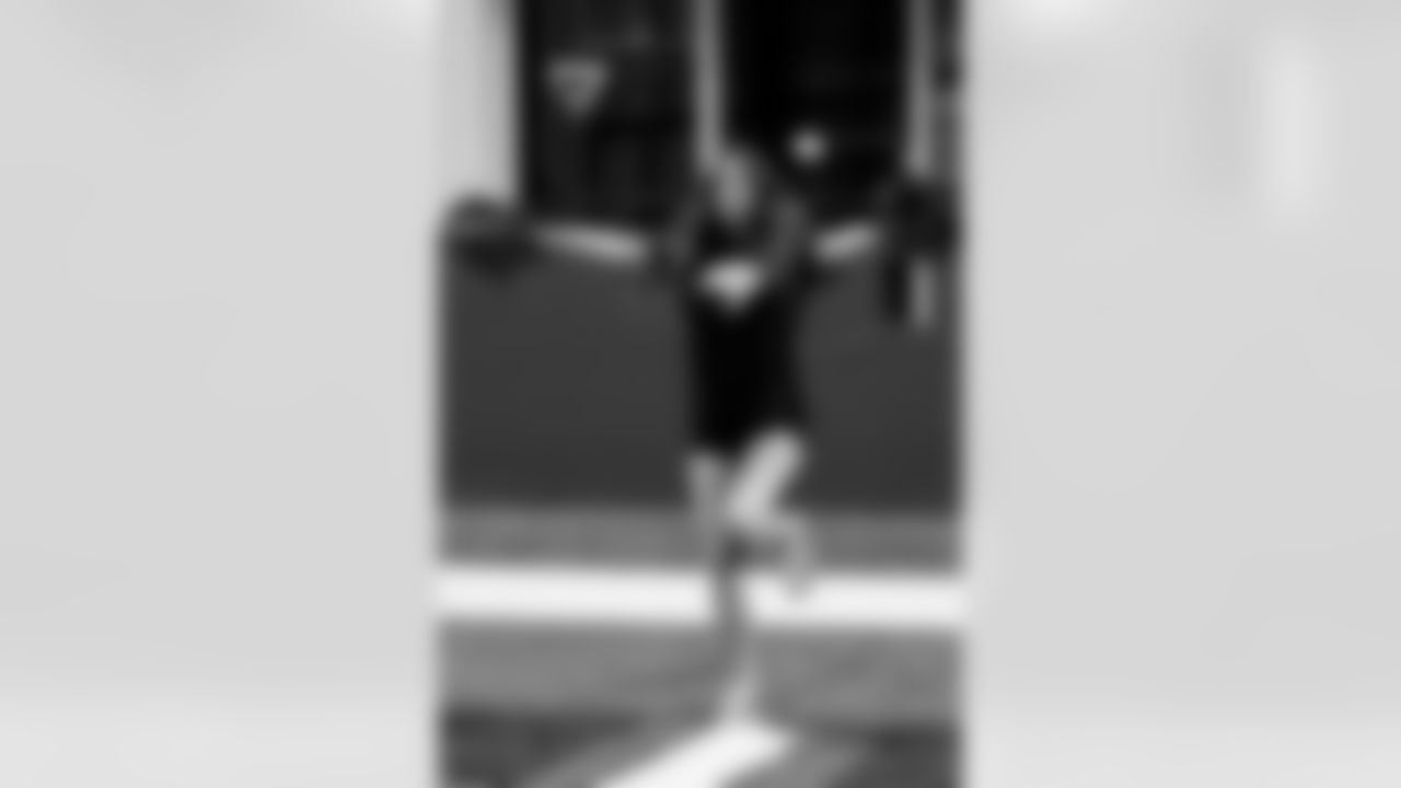 TAMPA, FL - December 04, 2025 - Tampa Bay Buccaneers Cheerleaders field rehearsal at AdventHealth Training Center. Photo By Tori Richman/Tampa Bay Buccaneers