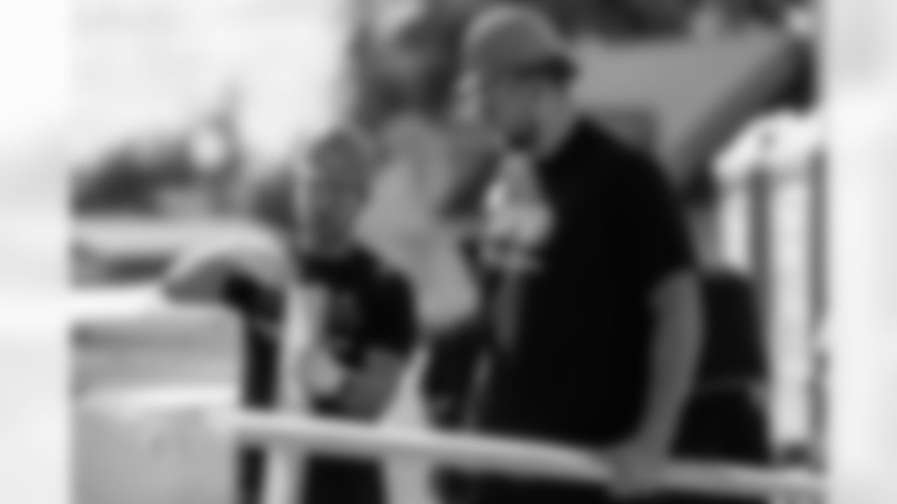 TAMPA, FL - November 18, 2025 - Offensive Lineman Lorenz Metz #71 of the Tampa Bay Buccaneers during a home build with Habitat for Humanity of Tampa Bay Hillsborough. Photo By Doug DeFelice/Tampa Bay Buccaneers