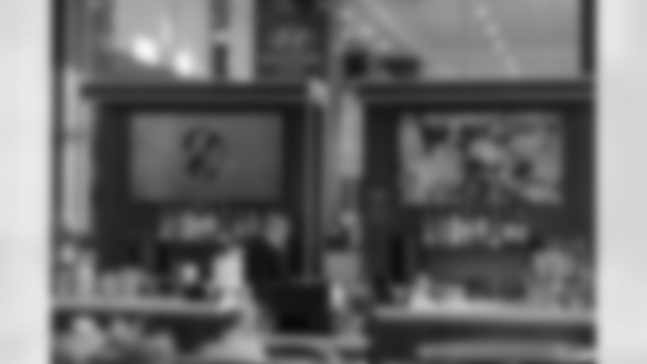 TAMPA, FL - December 11, 2025 - The 1976 Tampa Bay Buccaneers team reunion in the Hyundai Club at Raymond James Stadium. Photo By Mike Carlson/Tampa Bay Buccaneers