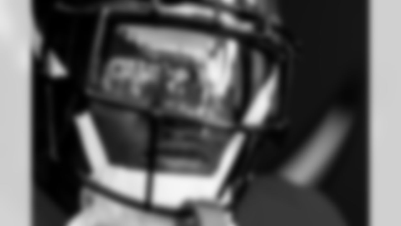 TAMPA, FL - November 30, 2025 - Running Back Bucky Irving #7 of the Tampa Bay Buccaneers before the game between the Arizona Cardinals and Tampa Bay Buccaneers. The Bucs won the game, 20-17. Photo By Tori Richman/Tampa Bay Buccaneers