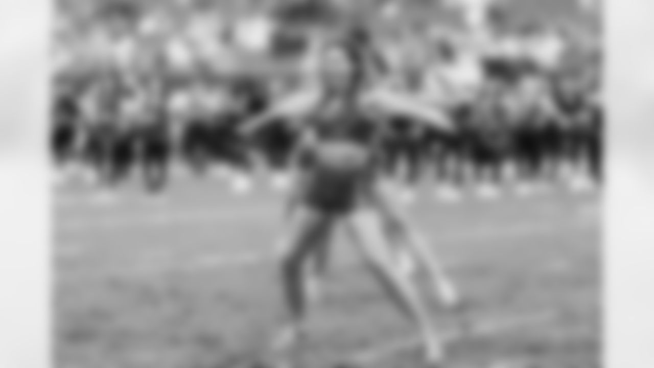 TAMPA, FL - December 07, 2025 - The Tampa Bay Buccaneers and New Orleans Saints during a regular season game at Raymond James Stadium. The Bucs lost the game, 24-20. Photo By Tori Richman/Tampa Bay Buccaneers