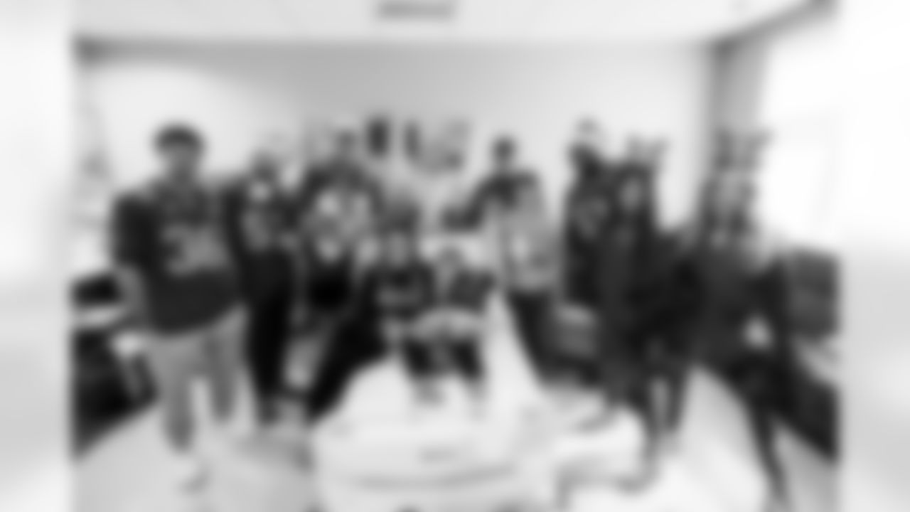 ST. PETERSBURG, FL - December 16, 2025 - Rookie Club visit to Johns Hopkins All Children's Hospital. Photo By Tori Richman/Tampa Bay Buccaneers