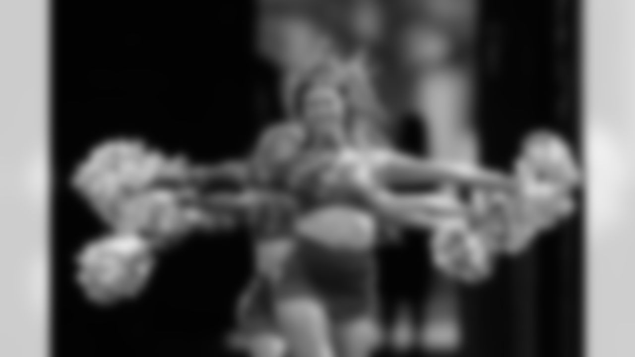 TAMPA, FL - November 09, 2025 - Tampa Bay Buccaneers Cheerleaders during the game between the New England Patriots and Tampa Bay Buccaneers. The Bucs lost the game, 28-23. Photo By Doug DeFelice/Tampa Bay Buccaneers