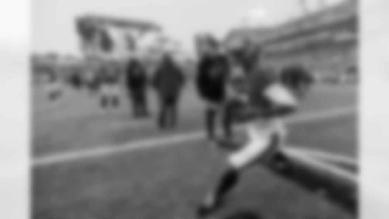 TAMPA, FL - January 03, 2026 - The Carolina Panthers and Tampa Bay Buccaneers play a regular season game at Raymond James Stadium. The Bucs won the game, 16-14. Photo By Doug DeFelice/Tampa Bay Buccaneers