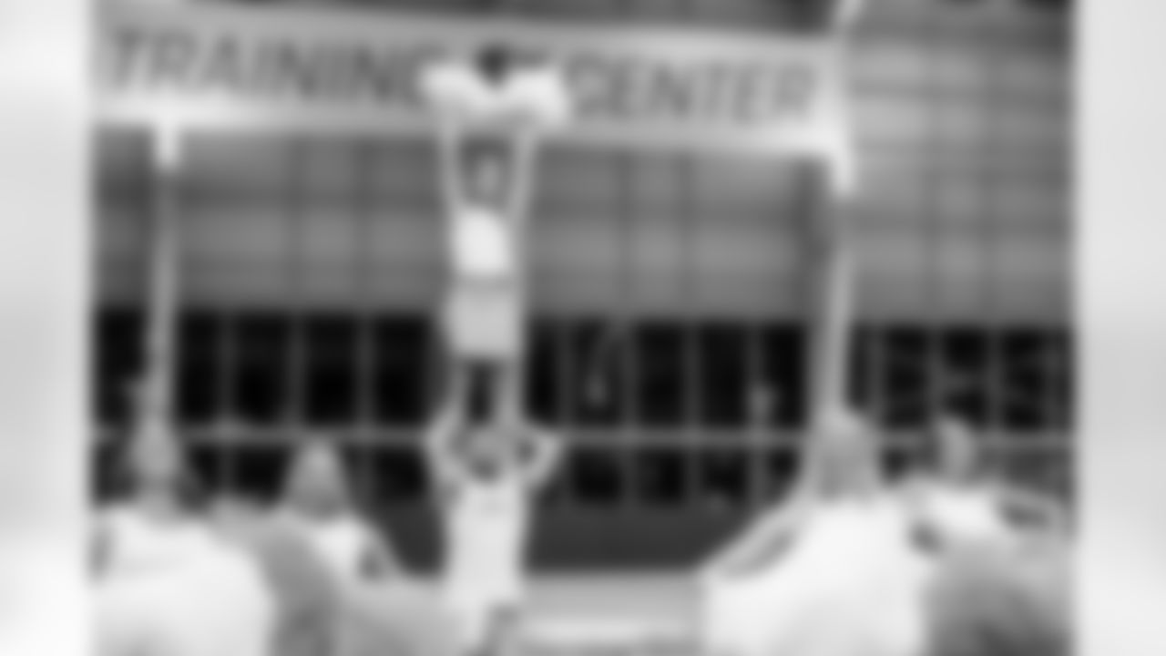 TAMPA, FL - December 09, 2025 - Tampa Bay Buccaneers Cheerleaders during Field Rehearsal at AdventHealth Training Center. Photo By Tori Richman/Tampa Bay Buccaneers