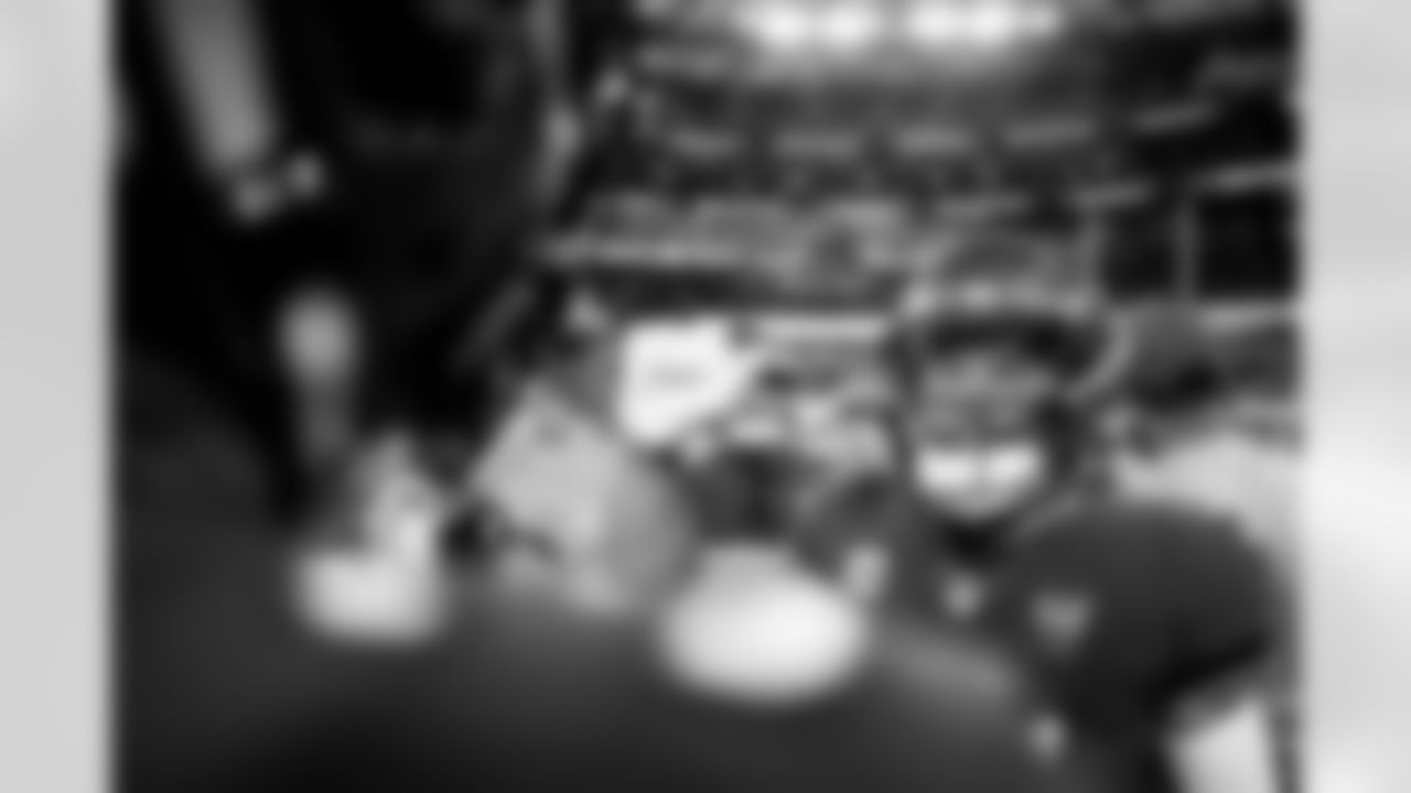 INGLEWOOD, CA - November 23, 2025 - Safety Antoine Winfield Jr. #31 of the Tampa Bay Buccaneers before the game between the Tampa Bay Buccaneers and Los Angeles Rams. The Bucs lost the game, 34-7. Photo By Kyle Zedaker/Tampa Bay Buccaneers