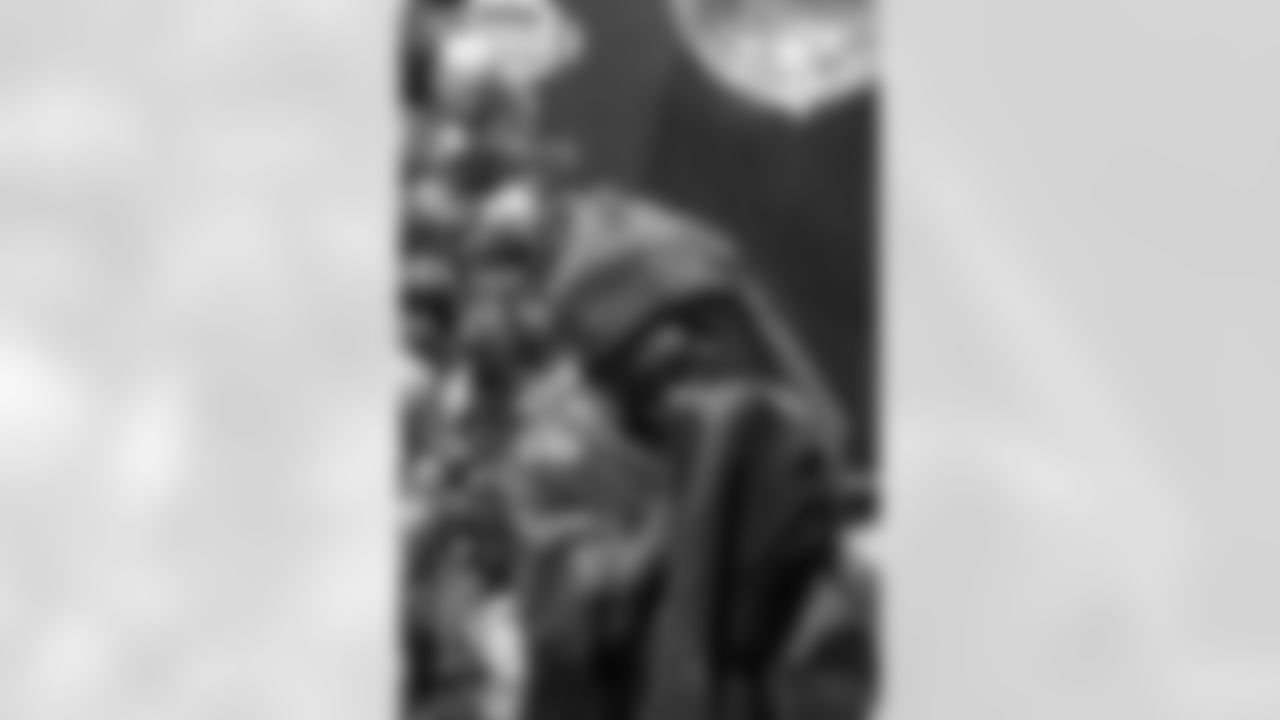 TAMPA, FL - December 05, 2025 - Mike and Ashli Evans host the Mike Evans Family Foundation 'Catch for Christmas' holiday event at AdventHealth Training Center. Photo By Kyle Zedaker/Tampa Bay Buccaneers