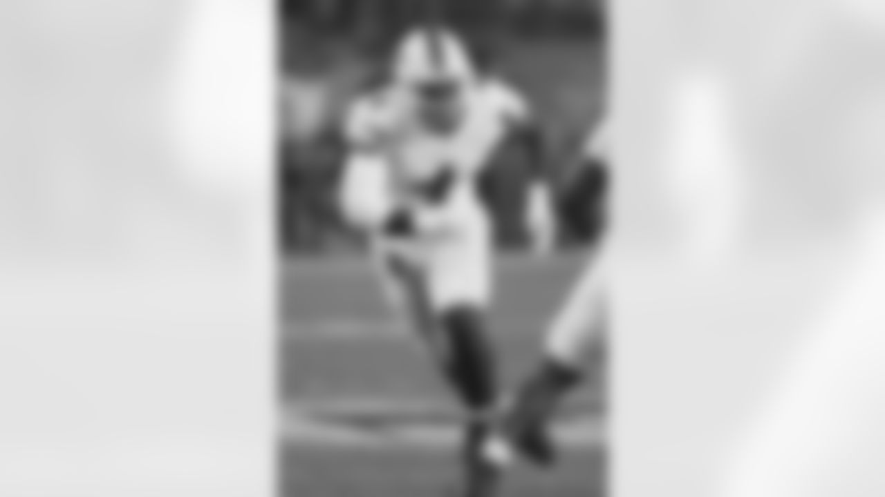 Miami defensive lineman Rueben Bain Jr. (4) during the Fiesta Bowl NCAA college football playoff semifinal game against Mississippi, Thursday, Jan. 8, 2026, in Glendale, Ariz. (AP Photo/Rick Scuteri)