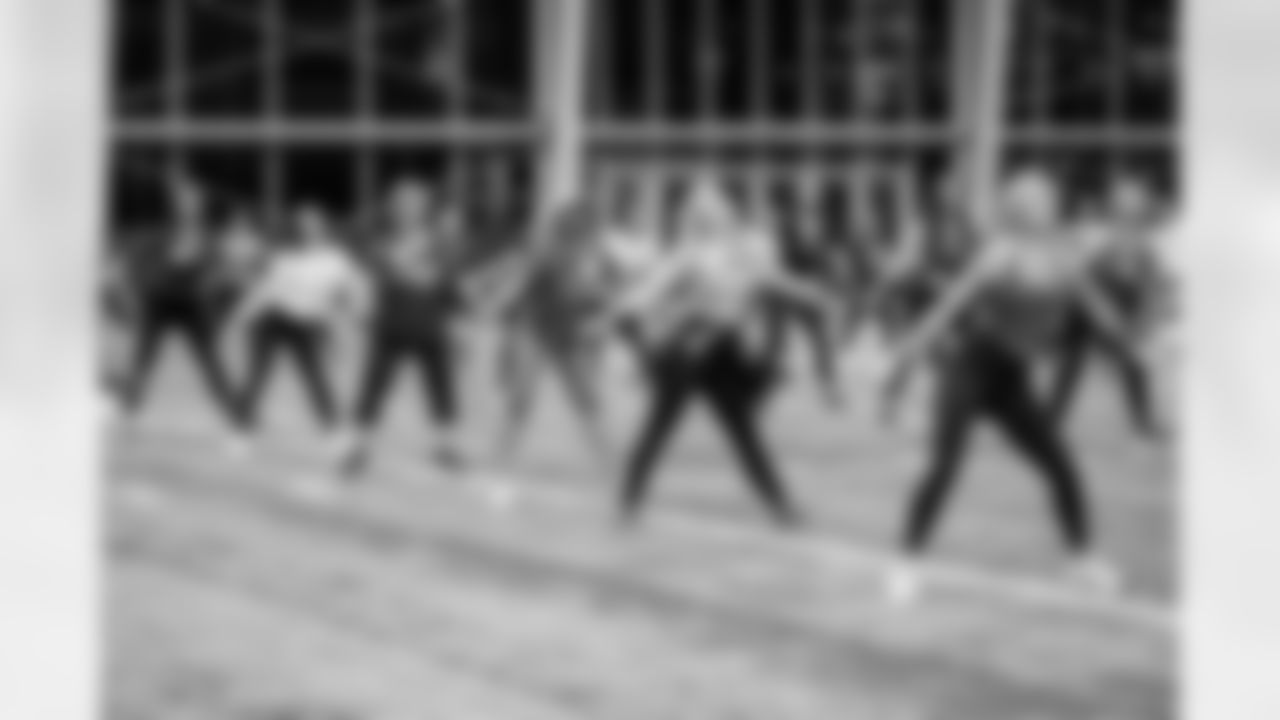 TAMPA, FL - November 19, 2025 - Tampa Bay Buccaneers Cheerleaders and Alumni during Field Rehearsal at AdventHealth Training Center. Photo By Tori Richman/Tampa Bay Buccaneers