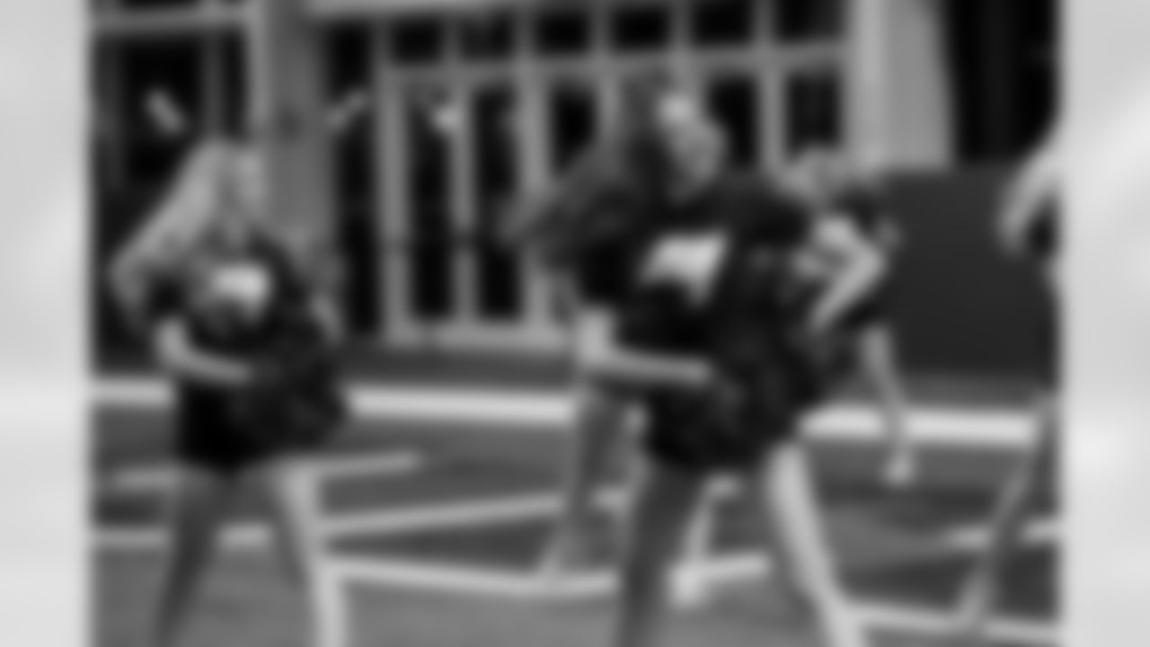 TAMPA, FL - December 04, 2025 - Tampa Bay Buccaneers Cheerleaders field rehearsal at AdventHealth Training Center. Photo By Tori Richman/Tampa Bay Buccaneers