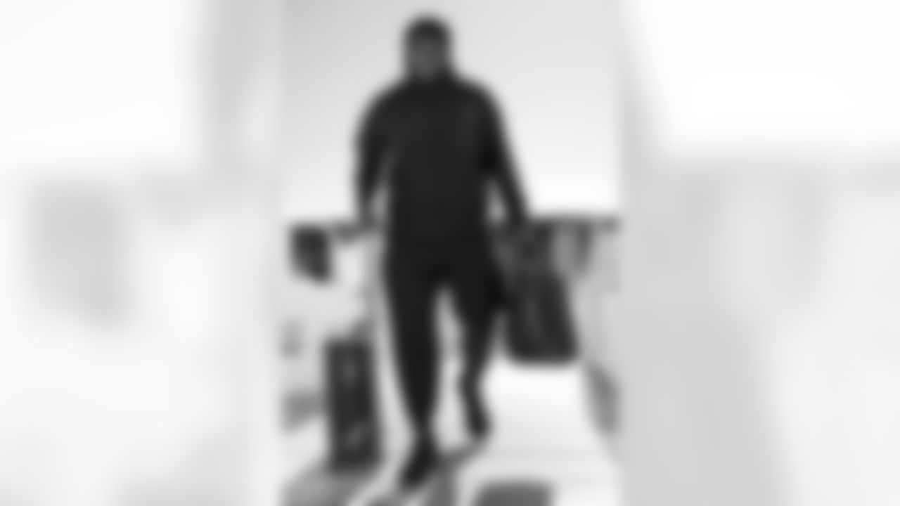 TAMPA, FL - December 20, 2025 - The Tampa Bay Buccaneers depart before the Week 16 game against the Carolina Panthers. Photo By Tori Richman/Tampa Bay Buccaneers