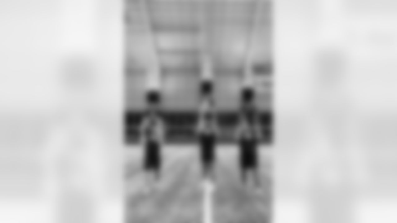 TAMPA, FL - December 04, 2025 - Tampa Bay Buccaneers Cheerleaders field rehearsal at AdventHealth Training Center. Photo By Tori Richman/Tampa Bay Buccaneers