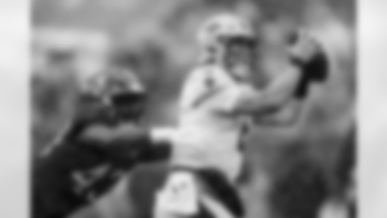 TAMPA, FL - December 07, 2025 - The Tampa Bay Buccaneers and New Orleans Saints during a regular season game at Raymond James Stadium. The Bucs lost the game, 24-20. Photo By Tori Richman/Tampa Bay Buccaneers