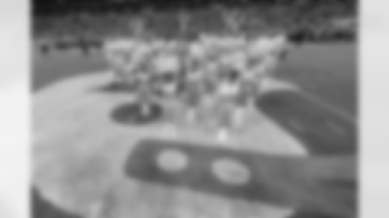 TAMPA, FL - December 11, 2025 - The Tampa Bay Buccaneers and Atlanta Falcons during a regular season game at Raymond James Stadium. The Bucs lost the game, 29-28. Photo By Mike Carlson/Tampa Bay Buccaneers