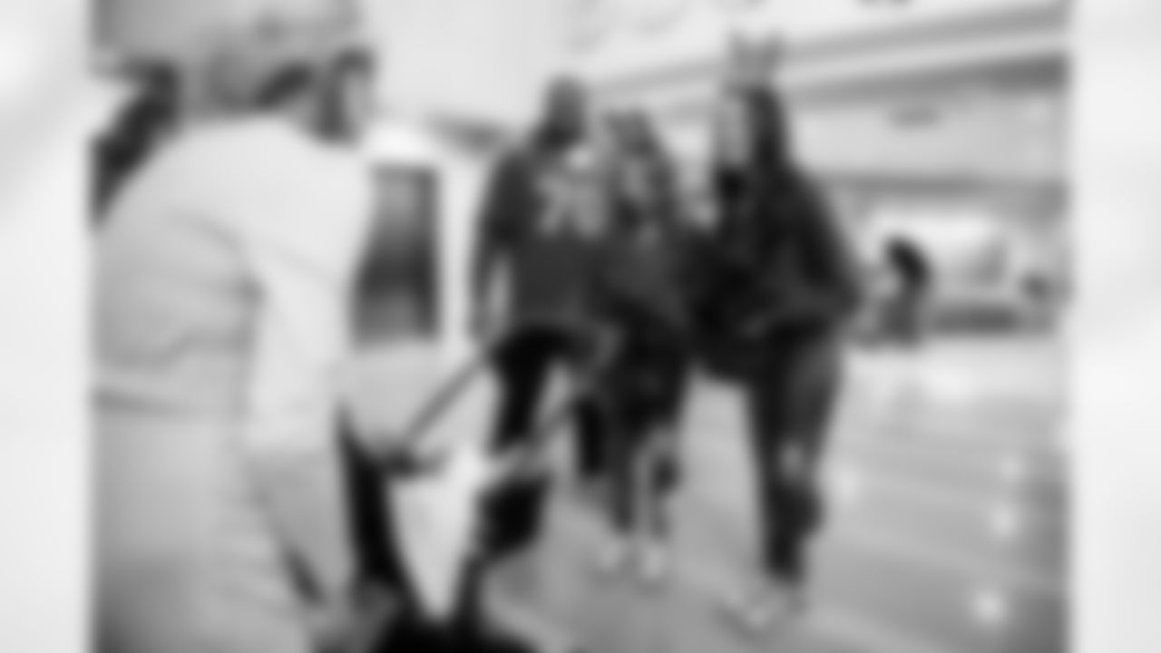 ST. PETERSBURG, FL - December 16, 2025 - Rookie Club visit to Johns Hopkins All Children's Hospital. Photo By Tori Richman/Tampa Bay Buccaneers