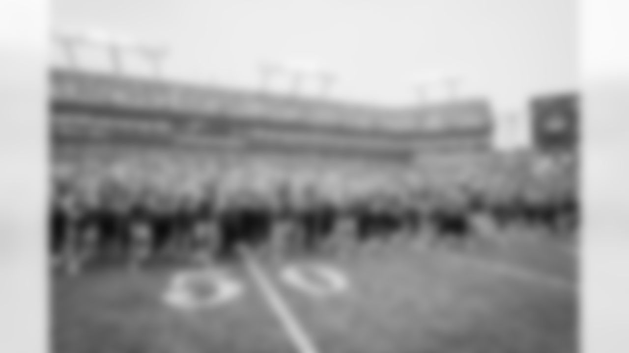 TAMPA, FL - December 07, 2025 - The Tampa Bay Buccaneers and New Orleans Saints during a regular season game at Raymond James Stadium. The Bucs lost the game, 24-20. Photo By Tori Richman/Tampa Bay Buccaneers