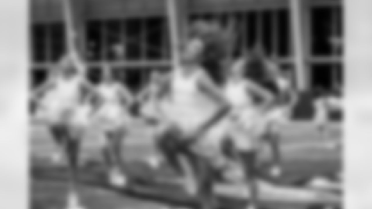 TAMPA, FL - December 09, 2025 - Tampa Bay Buccaneers Cheerleaders during Field Rehearsal at AdventHealth Training Center. Photo By Tori Richman/Tampa Bay Buccaneers