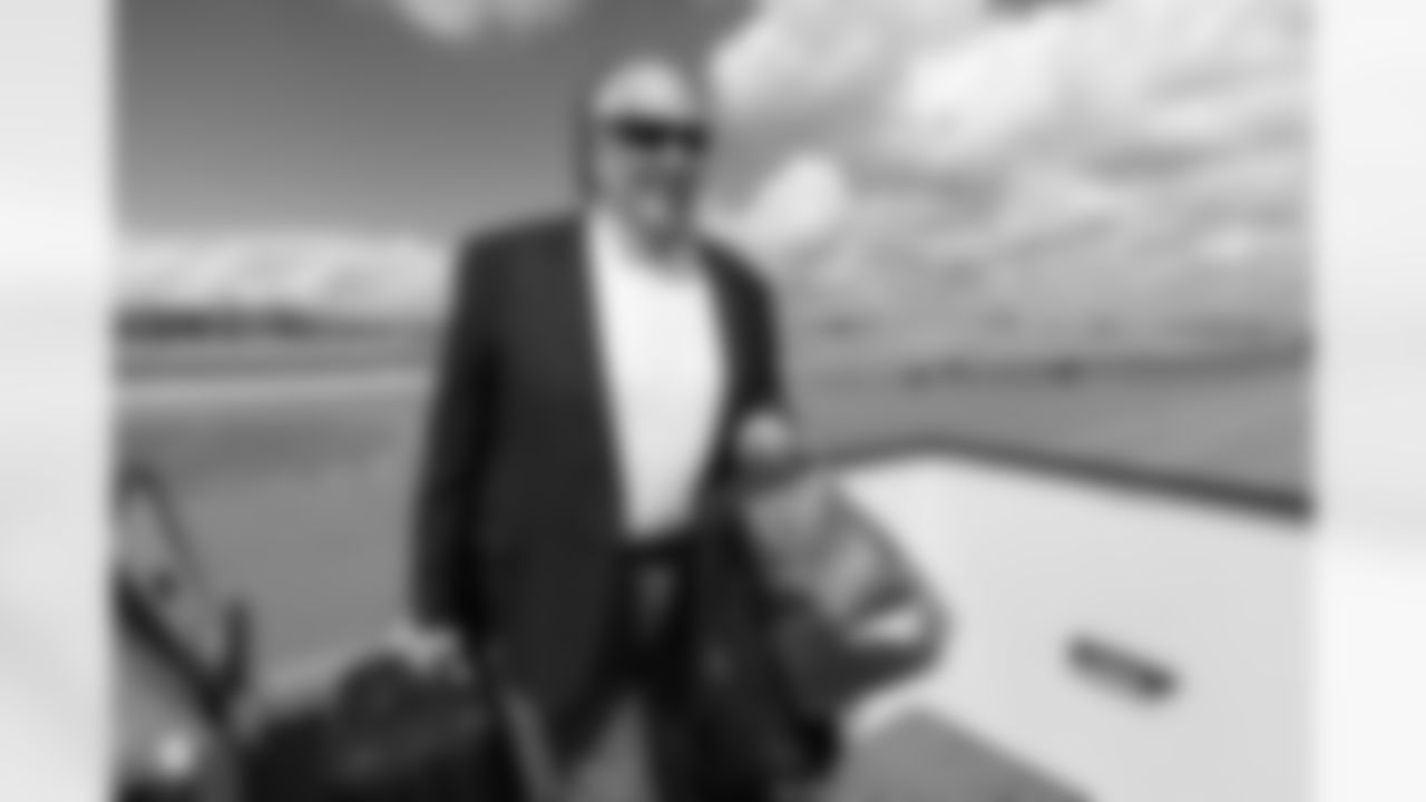 ATLANTA, GA - September 06, 2025 - Luxury Suite Excursion departs for the game between the Tampa Bay Buccaneers and Atlanta Falcons. The Bucs won the game, 23-20. Photo By Doug DeFelice/Tampa Bay Buccaneers