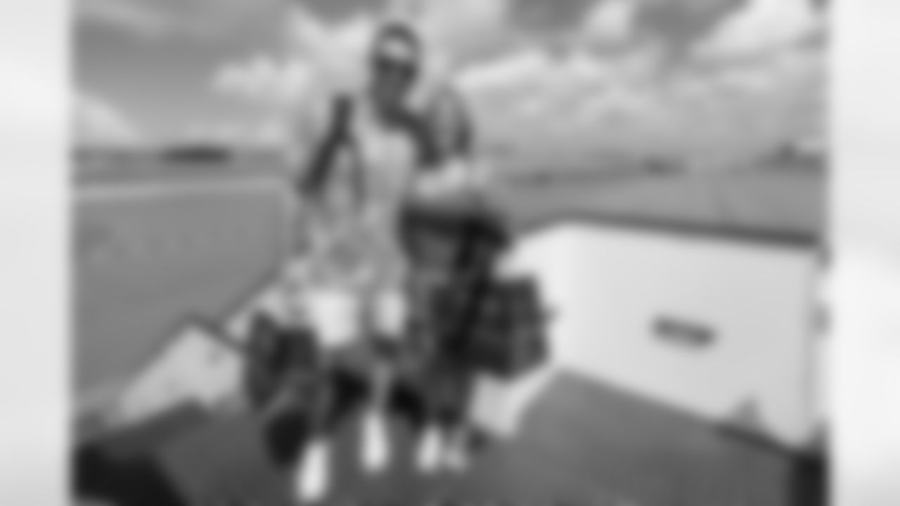 ATLANTA, GA - September 06, 2025 - Luxury Suite Excursion departs for the game between the Tampa Bay Buccaneers and Atlanta Falcons. The Bucs won the game, 23-20. Photo By Doug DeFelice/Tampa Bay Buccaneers