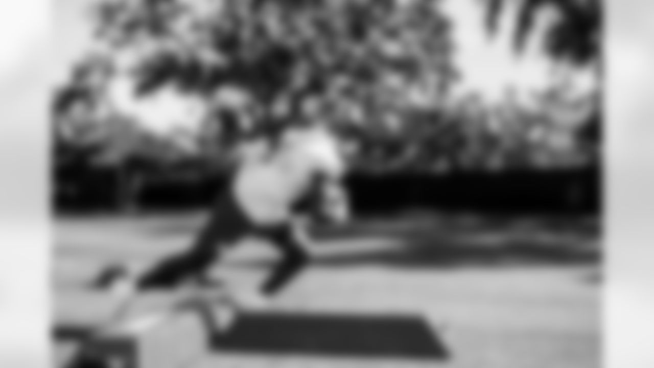 TAMPA, FL - December 17, 2025 - Week 16 practice at AdventHealth Training Center. Photo By Tori Richman/Tampa Bay Buccaneers