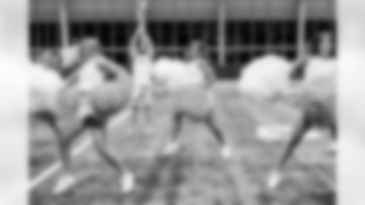 TAMPA, FL - December 09, 2025 - Tampa Bay Buccaneers Cheerleaders during Field Rehearsal at AdventHealth Training Center. Photo By Tori Richman/Tampa Bay Buccaneers