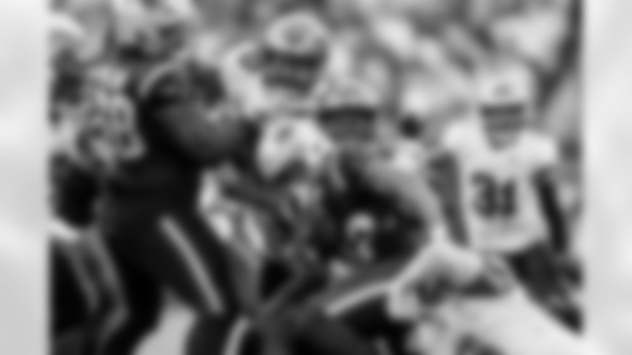 TAMPA, FL - November 09, 2025 - Defensive Tackle Vita Vea #50, Safety Tykee Smith #23 and Outside Linebacker Yaya Diaby #0 of the Tampa Bay Buccaneers during the game between the New England Patriots and Tampa Bay Buccaneers. The Bucs lost the game, 28-23. Photo By Tori Richman/Tampa Bay Buccaneers