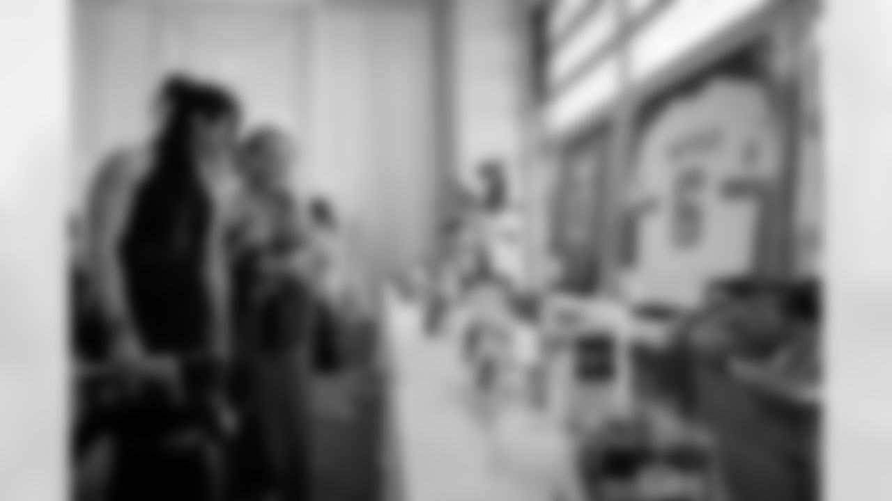 TAMPA, FL - December 13, 2025 - Mike Evans Family Foundation 4th Annual Gala at Seminole Hard Rock Hotel & Casino. Photo By Doug DeFelice/Tampa Bay Buccaneers