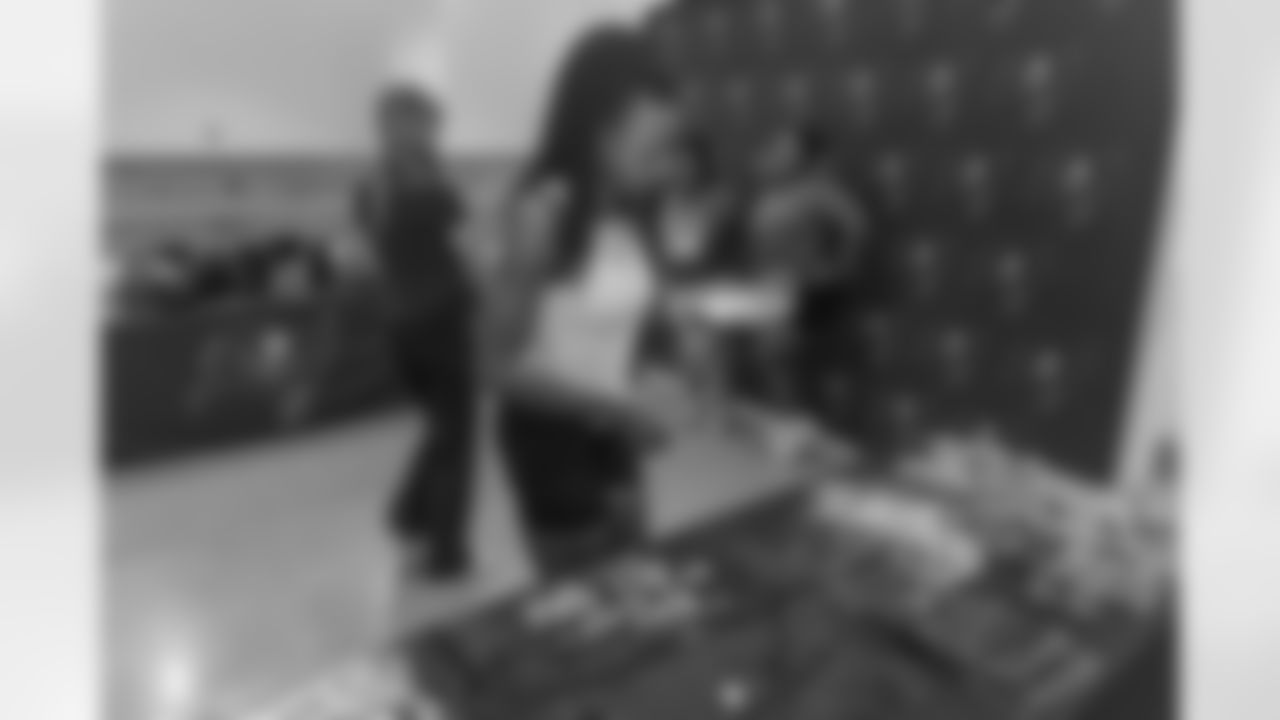 TAMPA, FL - December 06, 2025 - She is Football Bayshore Walk: Raise The Flags event with Bayshore Breakfast Club and Tampa Girls Social & Wellness at Hyde House Public Studio. Photo By Mike Carlson/Tampa Bay Buccaneers