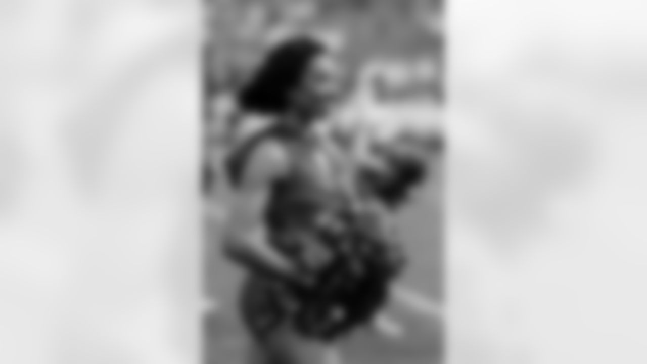 TAMPA, FL - December 07, 2025 - The Tampa Bay Buccaneers and New Orleans Saints during a regular season game at Raymond James Stadium. The Bucs lost the game, 24-20. Photo By Kyle Zedaker/Tampa Bay Buccaneers