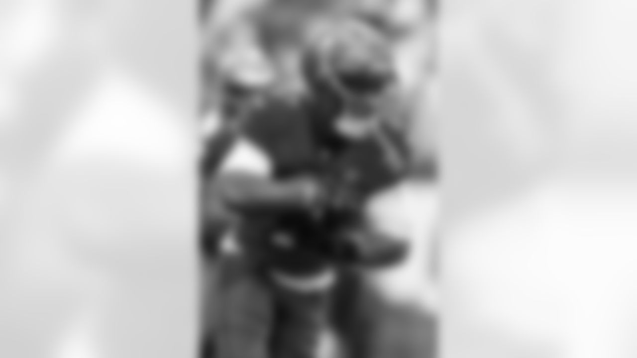 TAMPA, FL - December 07, 2025 - The Tampa Bay Buccaneers and New Orleans Saints during a regular season game at Raymond James Stadium. The Bucs lost the game, 24-20. Photo By Doug DeFelice/Tampa Bay Buccaneers