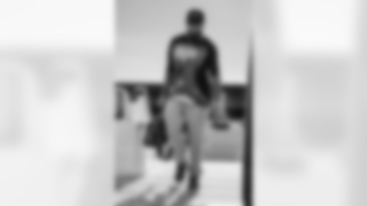 TAMPA, FL - December 27, 2025 - Wide Receiver Mike Evans #13 of the Tampa Bay Buccaneers departs Tampa for a Week 17 game against the Miami Dolphins. Photo By Tori Richman/Tampa Bay Buccaneers