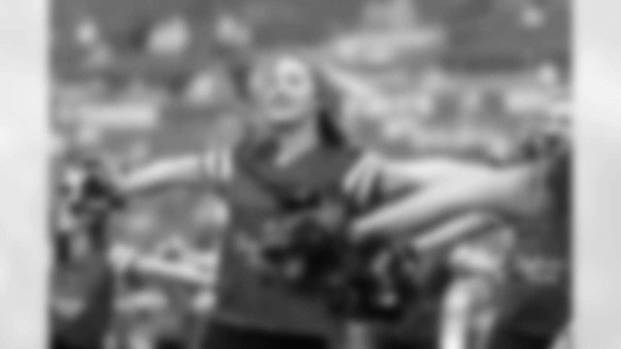 TAMPA, FL - December 07, 2025 - The Tampa Bay Buccaneers and New Orleans Saints during a regular season game at Raymond James Stadium. The Bucs lost the game, 24-20. Photo By Doug DeFelice/Tampa Bay Buccaneers