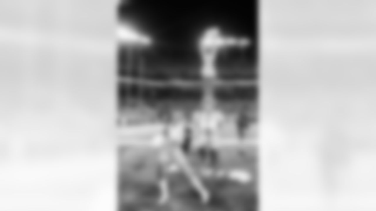 TAMPA, FL - December 11, 2025 - The Tampa Bay Buccaneers and Atlanta Falcons during a regular season game at Raymond James Stadium. The Bucs lost the game, 29-28. Photo By Tori Richman/Tampa Bay Buccaneers