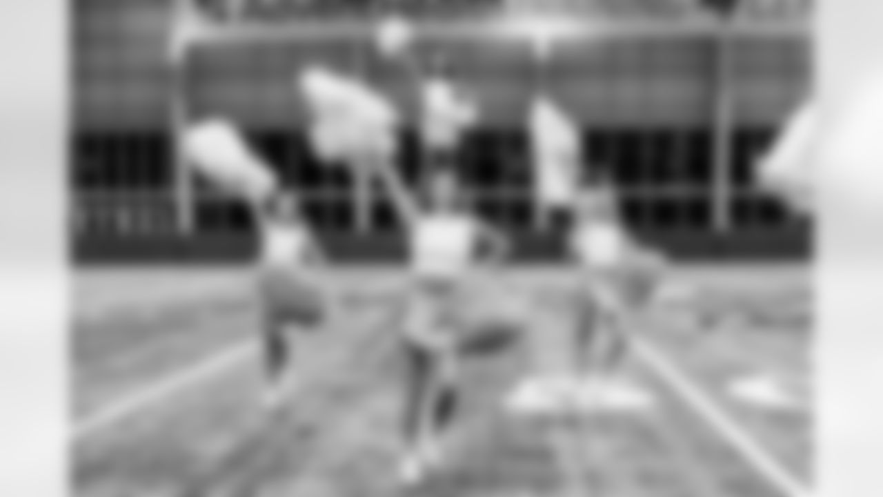 TAMPA, FL - December 09, 2025 - Tampa Bay Buccaneers Cheerleaders during Field Rehearsal at AdventHealth Training Center. Photo By Tori Richman/Tampa Bay Buccaneers