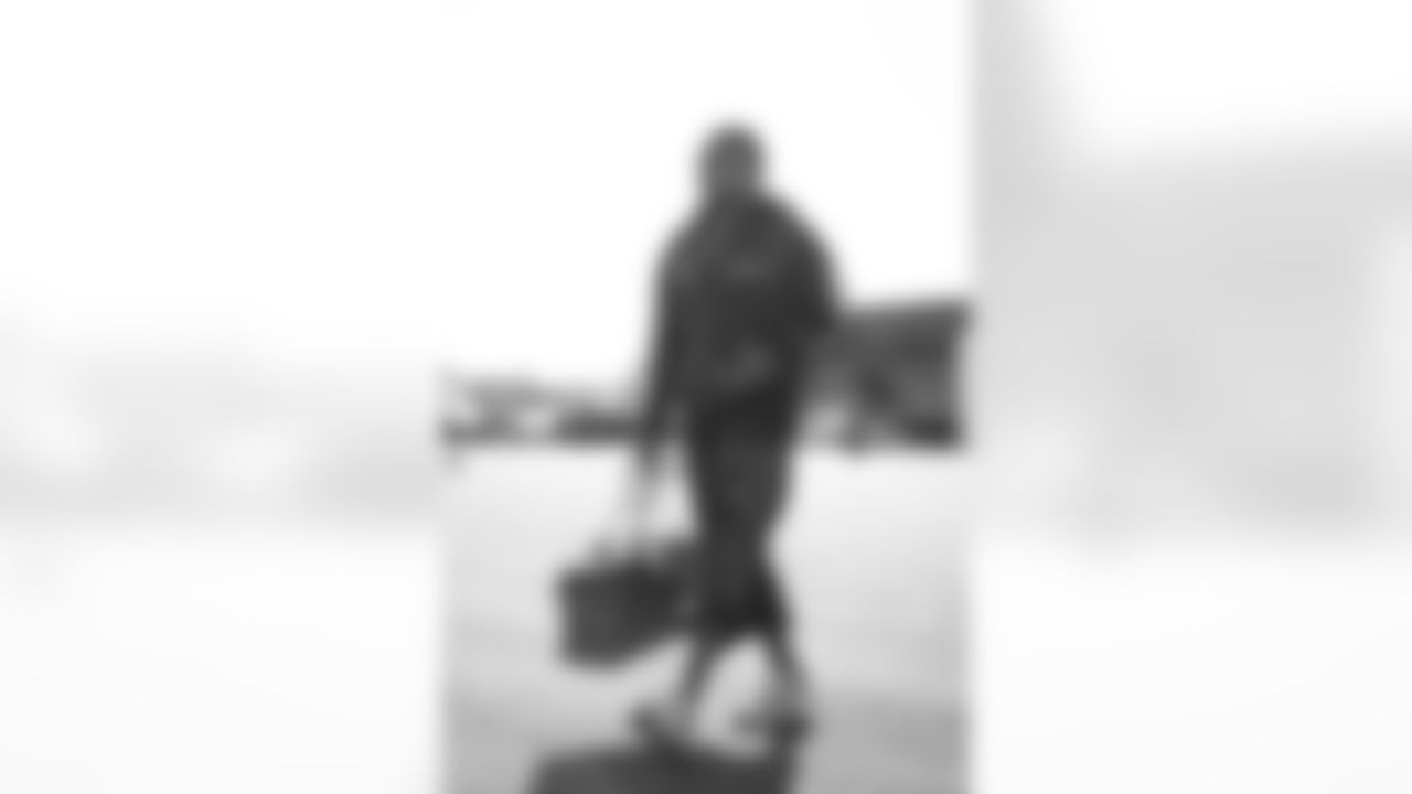 TAMPA, FL - November 22, 2025 - Cornerback Kindle Vildor #22 of the Tampa Bay Buccaneers departs before the game against the Los Angeles Rams. Photo By Tori Richman/Tampa Bay Buccaneers