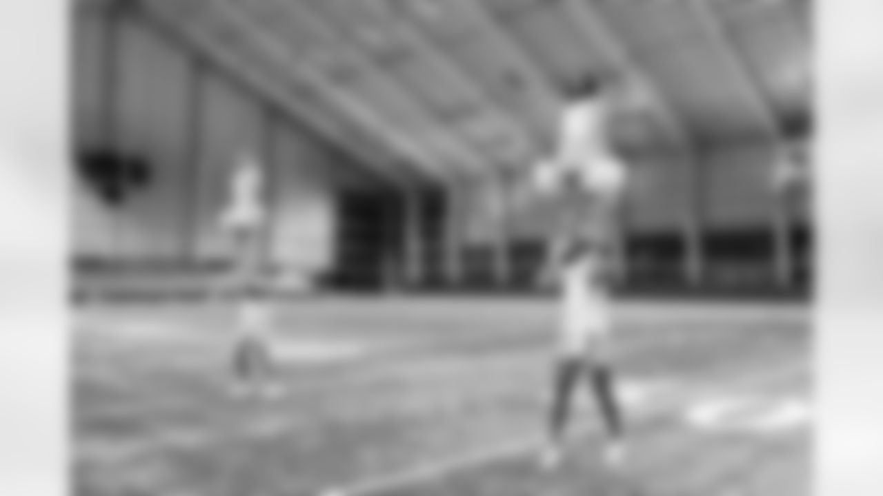 TAMPA, FL - December 09, 2025 - Tampa Bay Buccaneers Cheerleaders during Field Rehearsal at AdventHealth Training Center. Photo By Tori Richman/Tampa Bay Buccaneers