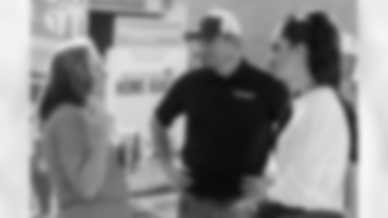 TAMPA, FL - November 18, 2025 - Volunteers during a home build with Habitat for Humanity of Tampa Bay Hillsborough. Photo By Doug DeFelice/Tampa Bay Buccaneers