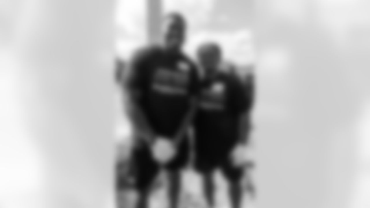 TAMPA, FL - November 18, 2025 - Outside Linebacker Yaya Diaby #0 and Safety Rashad Wisdom #38 of the Tampa Bay Buccaneers during a home build with Habitat for Humanity of Tampa Bay Hillsborough. Photo By Doug DeFelice/Tampa Bay Buccaneers