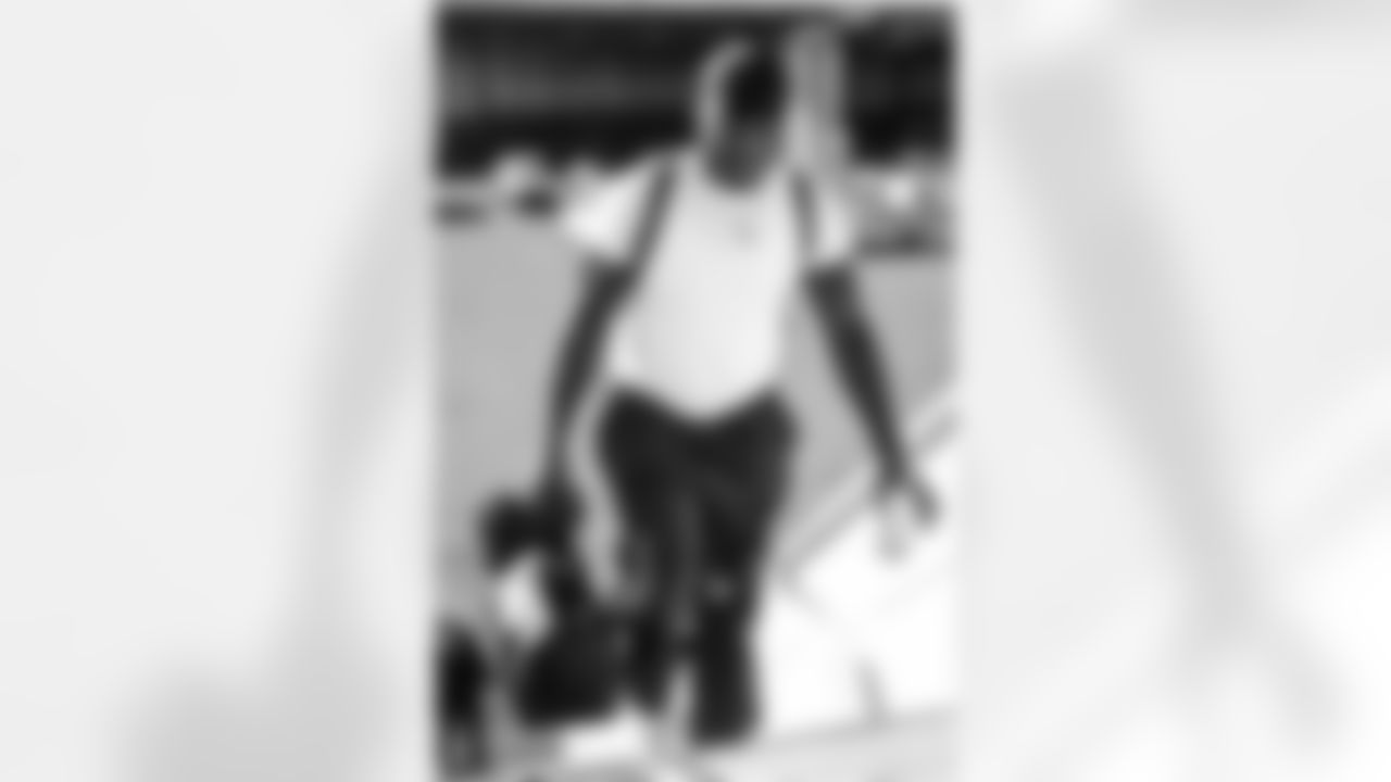 TAMPA, FL - November 22, 2025 - Safety Tykee Smith #23 of the Tampa Bay Buccaneers departs before the game against the Los Angeles Rams. Photo By Tori Richman/Tampa Bay Buccaneers