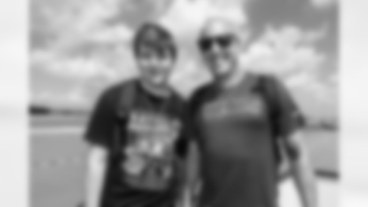 ATLANTA, GA - September 06, 2025 - Luxury Suite Excursion departs for the game between the Tampa Bay Buccaneers and Atlanta Falcons. The Bucs won the game, 23-20. Photo By Doug DeFelice/Tampa Bay Buccaneers