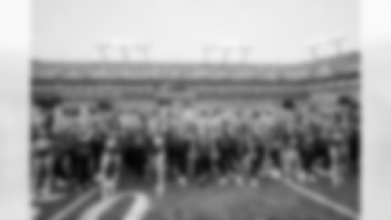 TAMPA, FL - December 07, 2025 - The Tampa Bay Buccaneers and New Orleans Saints during a regular season game at Raymond James Stadium. The Bucs lost the game, 24-20. Photo By Tori Richman/Tampa Bay Buccaneers