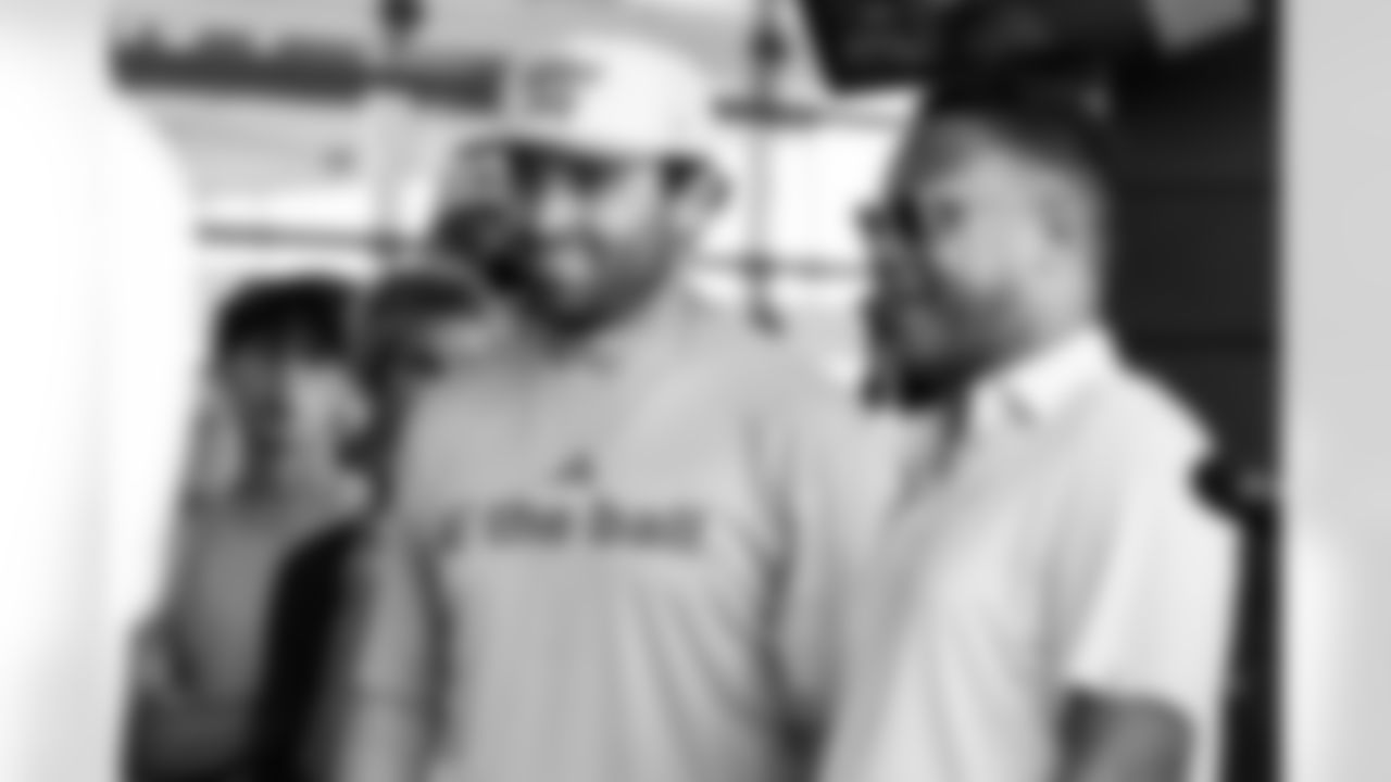 TAMPA, FL - August 24, 2025 - Cuba Gooding Jr. and Quarterback Baker Mayfield #6 of the Tampa Bay Buccaneers during the third annual 'BE The Ball' event in support of the Baker & Emily Mayfield Foundation. Photo By Kyle Zedaker/Tampa Bay Buccaneers