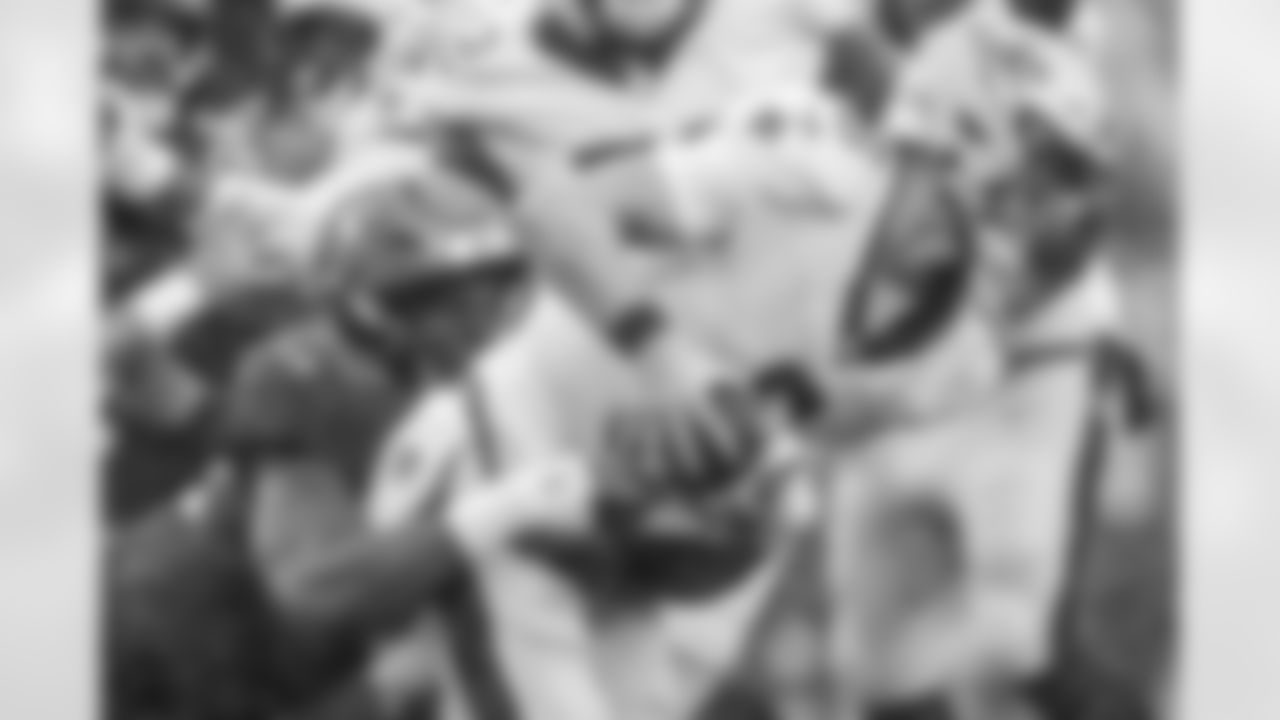 TAMPA, FL - December 07, 2025 - The Tampa Bay Buccaneers and New Orleans Saints during a regular season game at Raymond James Stadium. The Bucs lost the game, 24-20. Photo By Doug DeFelice/Tampa Bay Buccaneers