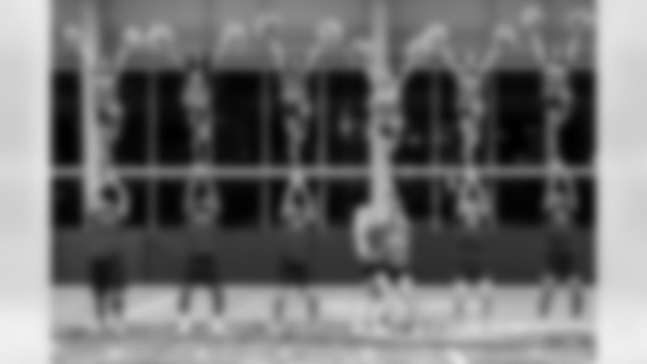 TAMPA, FL - November 06, 2025 - Tampa Bay Buccaneers Cheerleaders during Field Rehearsal at AdventHealth Training Center. Photo By Tori Richman/Tampa Bay Buccaneers