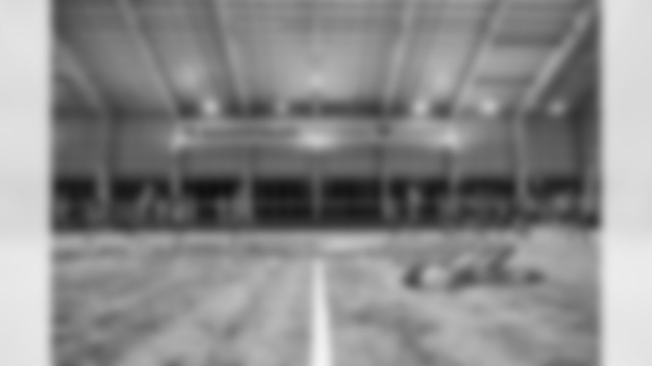 TAMPA, FL - January 02, 2026 - Tampa Bay Buccaneers Cheerleaders field rehearsal at AdventHealth Training Center. Photo By Tori Richman/Tampa Bay Buccaneers