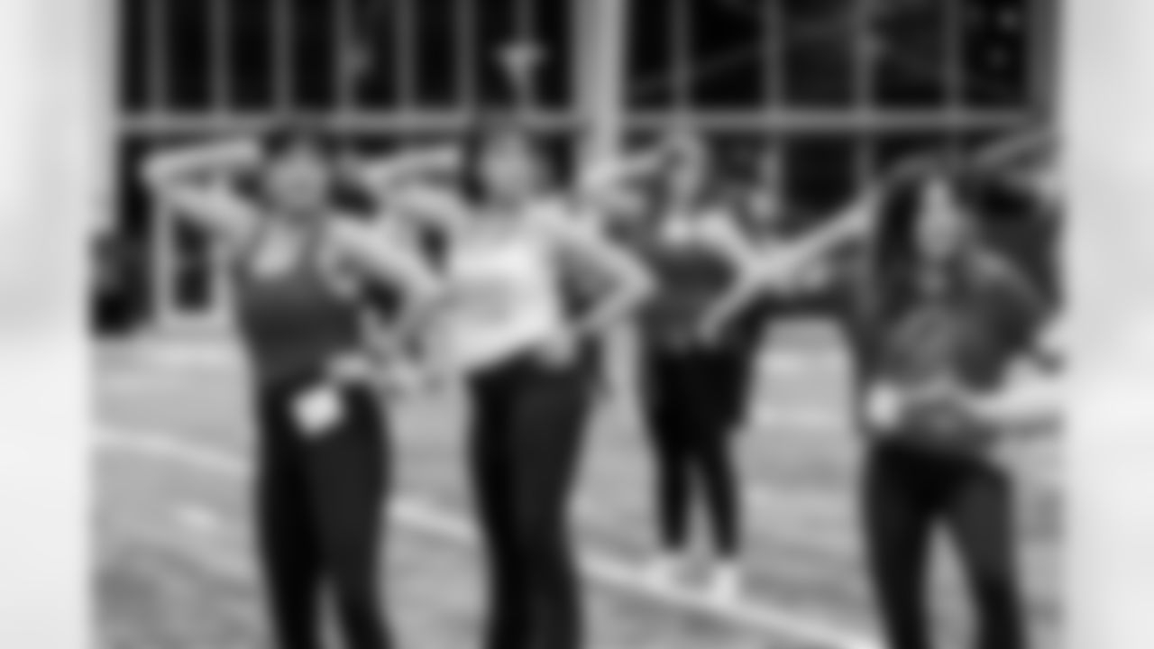 TAMPA, FL - November 19, 2025 - Tampa Bay Buccaneers Cheerleaders and Alumni during Field Rehearsal at AdventHealth Training Center. Photo By Tori Richman/Tampa Bay Buccaneers